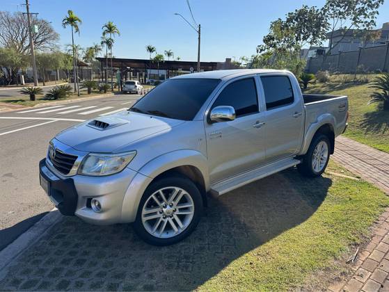 TOYOTA HILUX 3.0 STD 4X4 CD 16V TURBO INTERCOOLER DIESEL 4P MANUAL TOYOTA HILUX 3.0 STD 4X4 CD 16V TURBO INTERCOOLER DIESEL 4P MANUAL